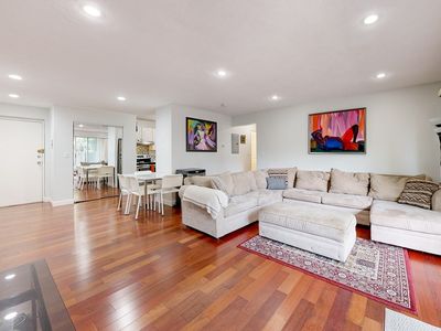 383 Langley Rd APT 3, Newton, MA, 02459
