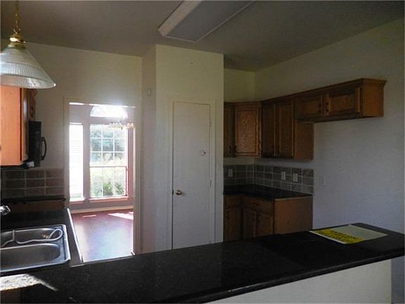5th image of 5323 Chase Wood Dr