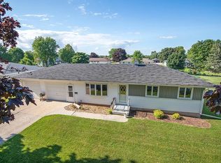 1511 State St, Algoma, WI 54201