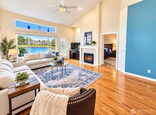 Marina Ponite, Kent, WA 98032