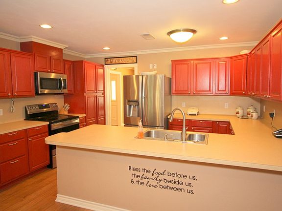 5th image of 8 Bullock Ln
