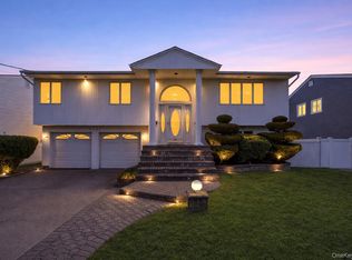 3727 Oceanside Rd E, Oceanside, NY 11572