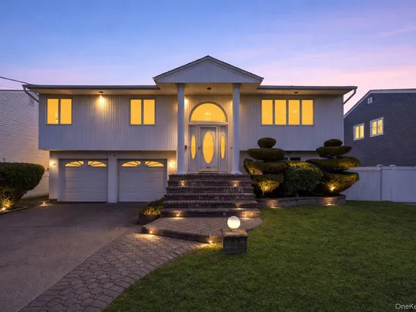 3727 Oceanside Road E, Oceanside, NY 11572