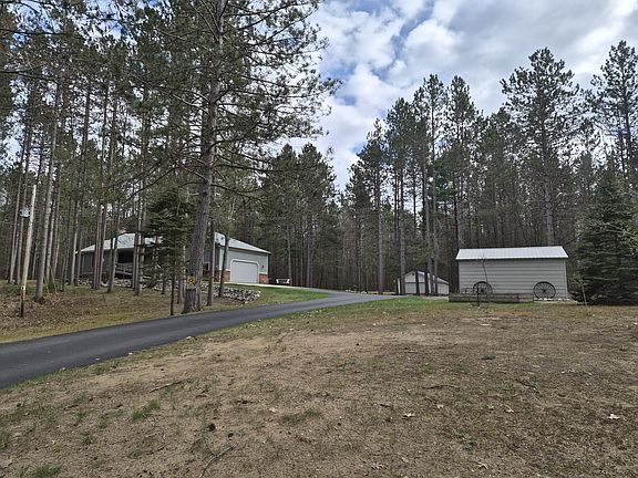 4th image of 10778 Black Bear Rd NE