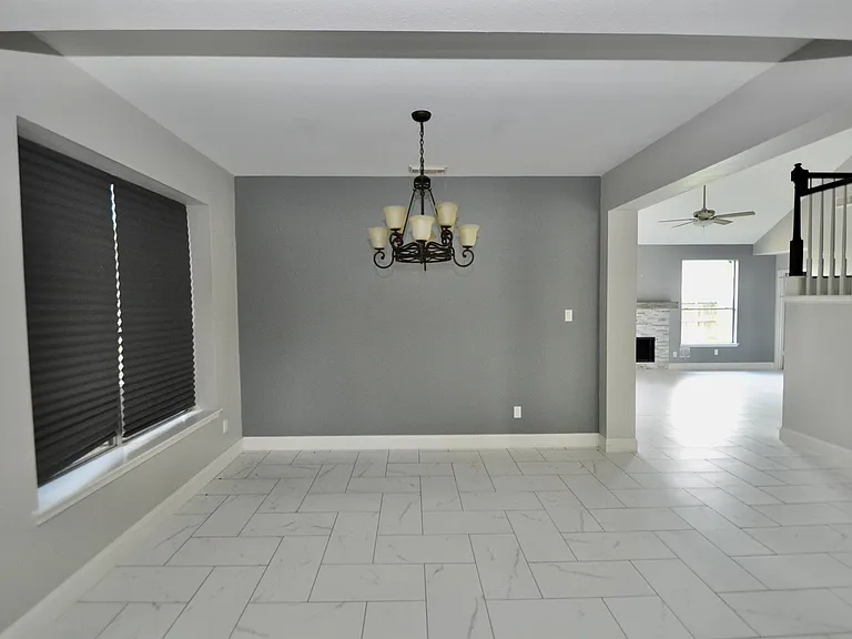 8819 Hedgestone Ct — Photo 5