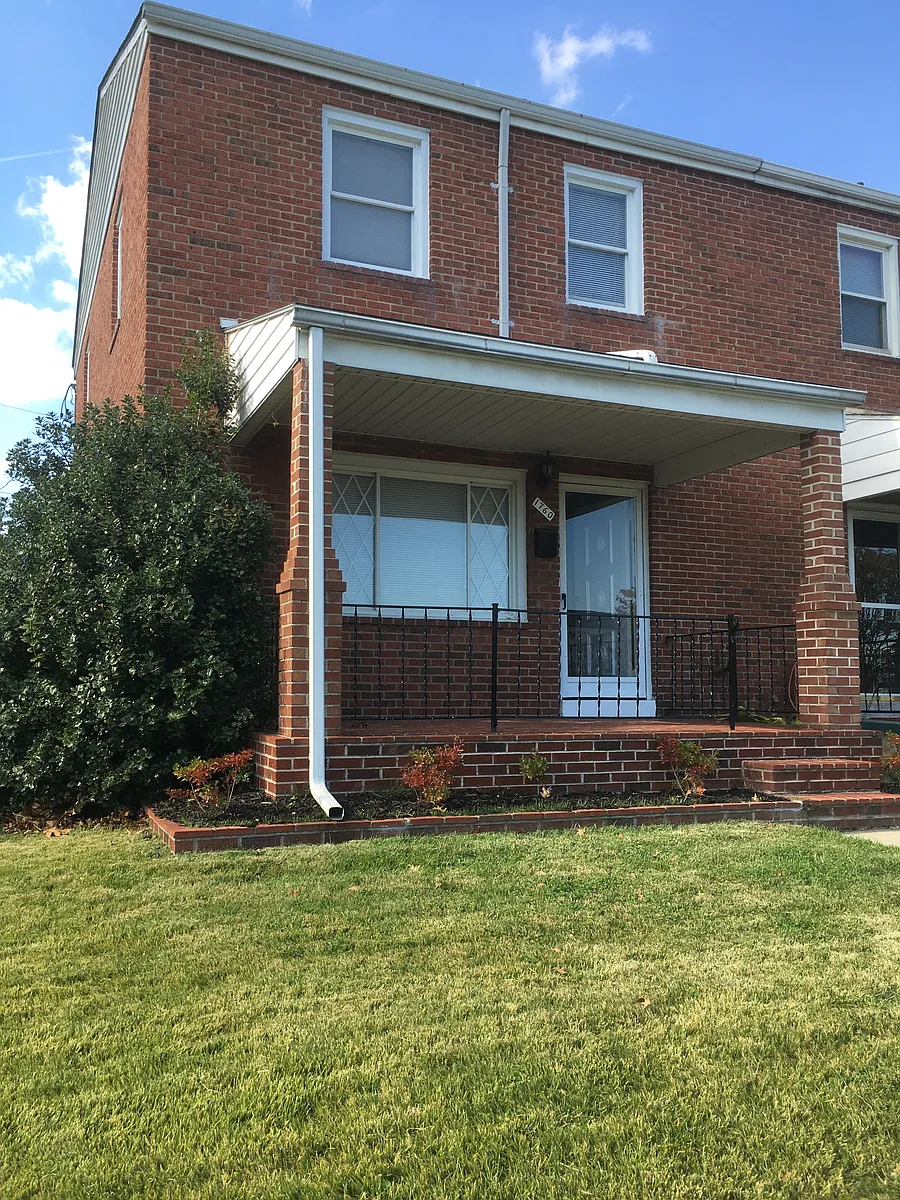 Building Photo - 1760 Langport Ave
