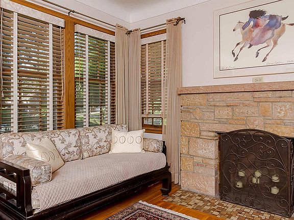 Oak wood blinds