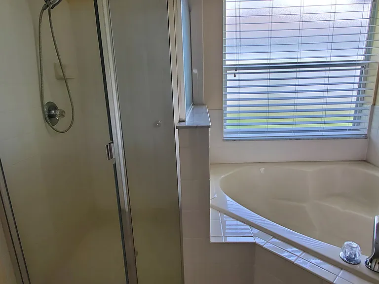 Primary_Shower_Tub