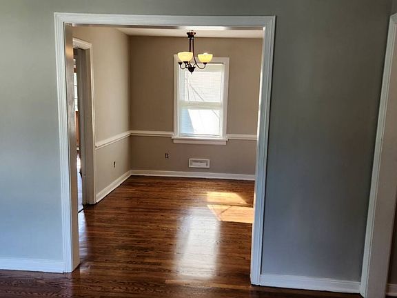4th image of 1206 Blue Jay Ln