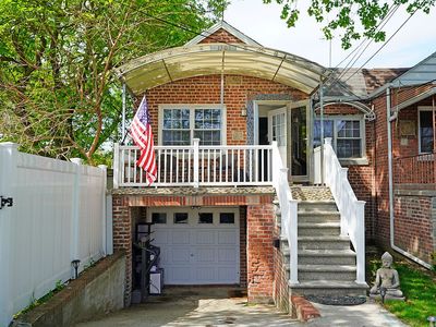 1303 Waring Ave, Bronx, NY, 10469