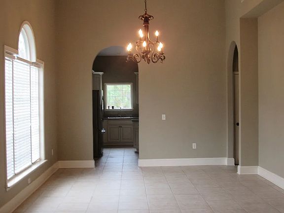 3rd image of 1710 Villa Dr