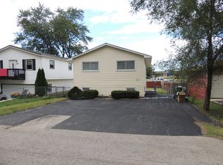 202 Geneva Ter, Round Lake Beach, IL 60073