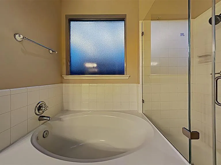 2114 Winding Hollow Dr — Photo 11