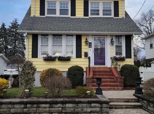 14 Catherine St, Rochelle Park, NJ 07662