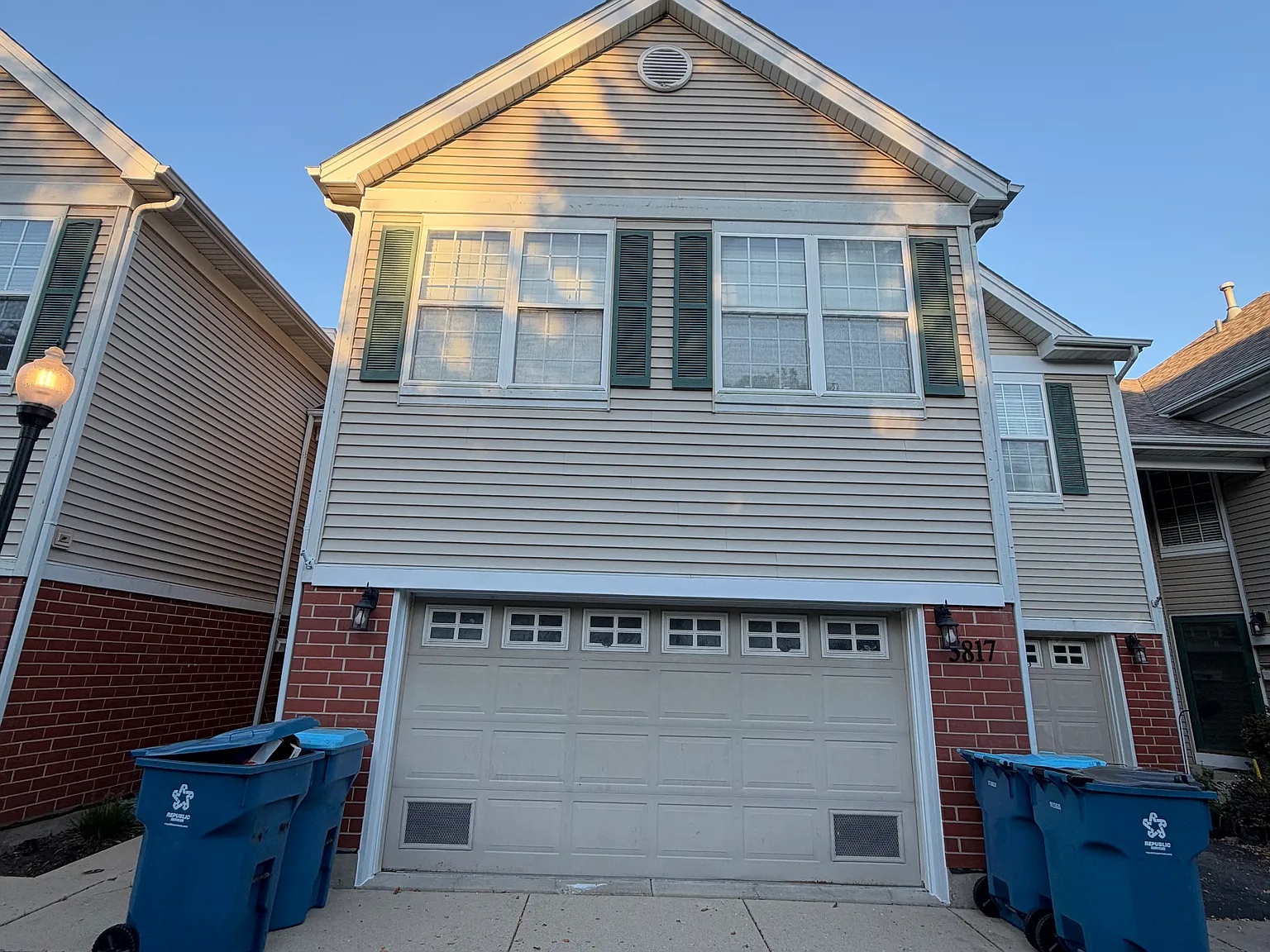 3817 N Milwaukee Ave — Photo 2