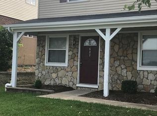 638 Yale Blvd, Saint Charles, MO 63301
