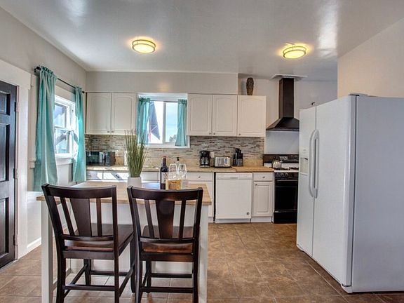 4th image of 2524 Horton Ave