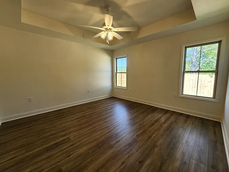 4049 Collier Ln — Photo 9