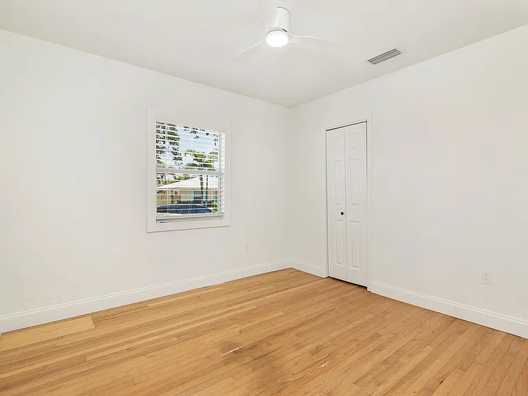304 Wellesley Dr — Photo 15