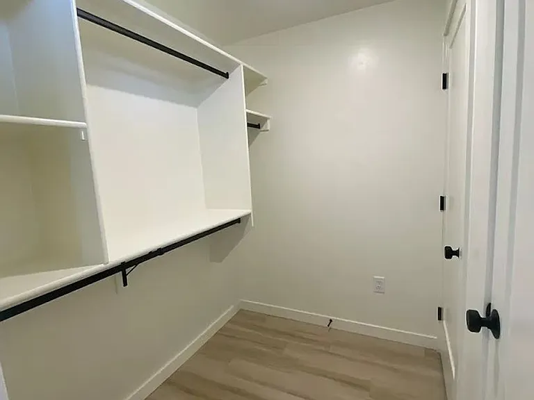 311 E Lorene St — Photo 15