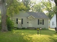 1st image of 1900 N Rosewood Ave