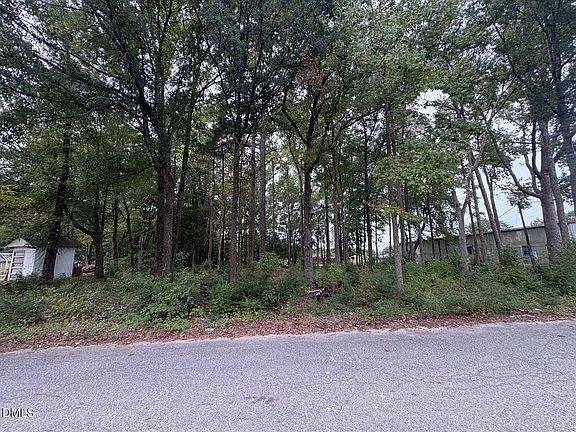 5th image of 135 Fort Burr St