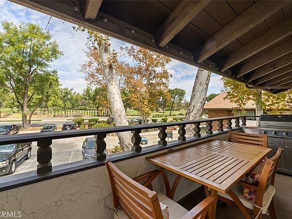 4th image of 31584 Agoura Rd Unit 4