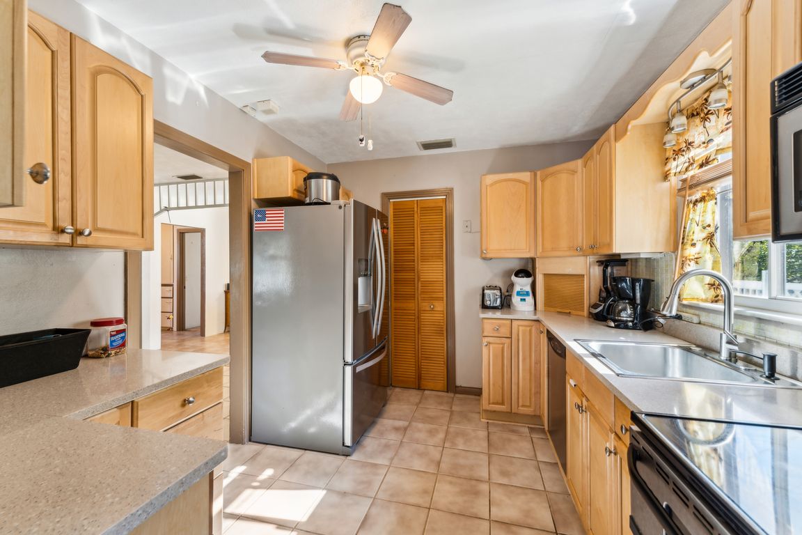 Edgewood Ave-014.jpg
