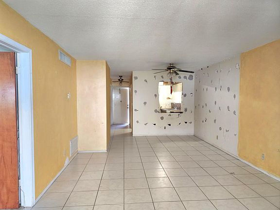 5th image of 2301 NE 14th St Causeway #305e