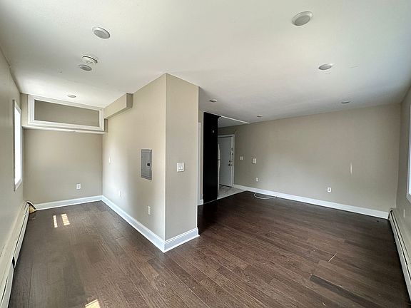 3rd image of 2505 John F Kennedy Blvd #13S