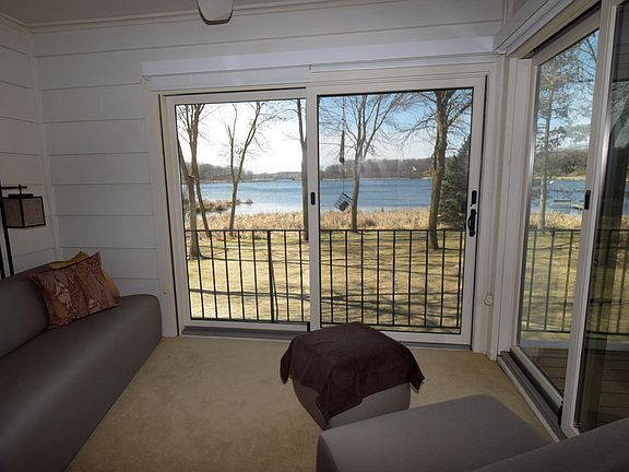 5th image of 1283 Black Oaks Ct N