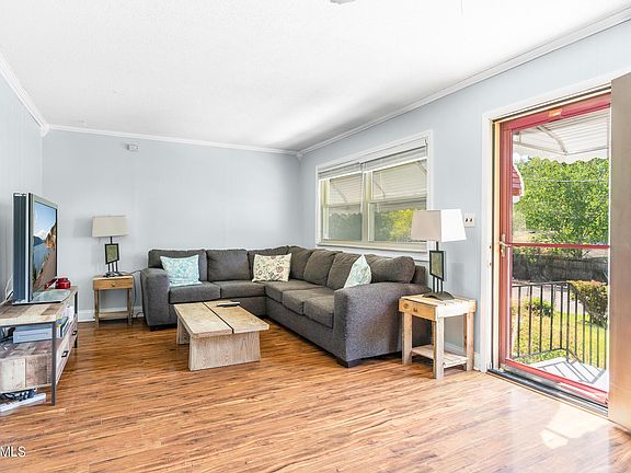 3rd image of 6205 Pine Knoll Ct