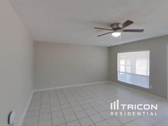 2nd image of 8838 W Cinnabar Ave