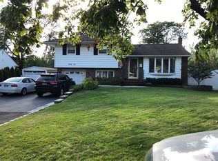 42 Elder Dr, Commack, NY 11725