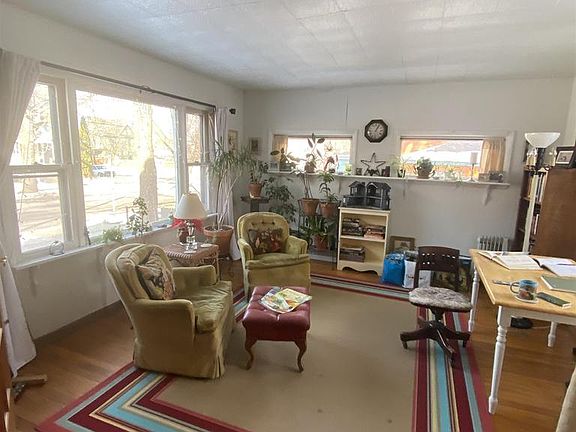 3rd image of 1043 Jenifer Street