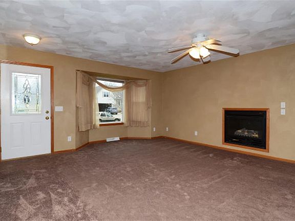 3rd image of 707 Windlach St #1