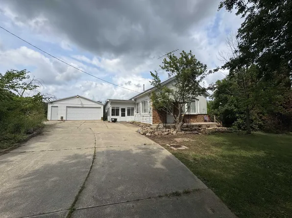 W6324 Iliff Rd, Monroe, WI 53566