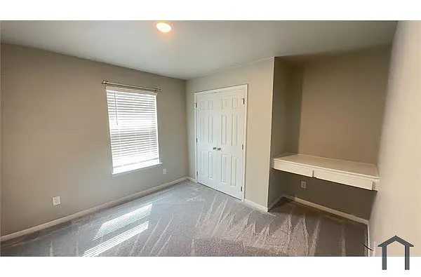 Building Photo - 1604 Pontotoc Trce #A