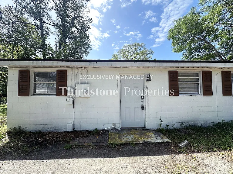 1930 Park St #A — Photo 15