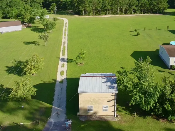 1212 Volunteer Dr., Loris, SC 29569