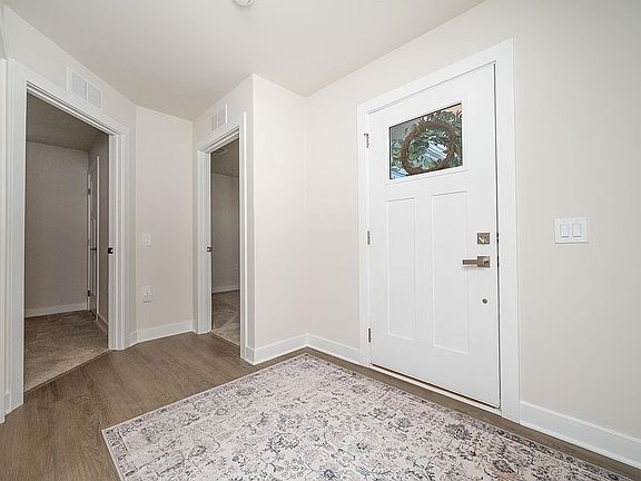 4th image of 30 Timberwild Dr