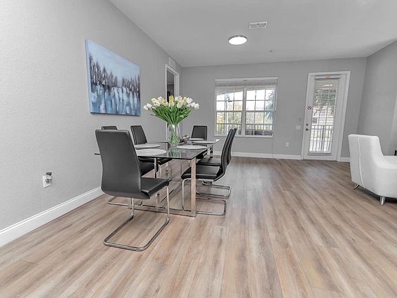 3rd image of 4816 Cayview Ave #203