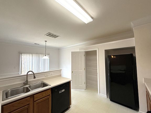 5th image of 2807 Forest Grove Ct
