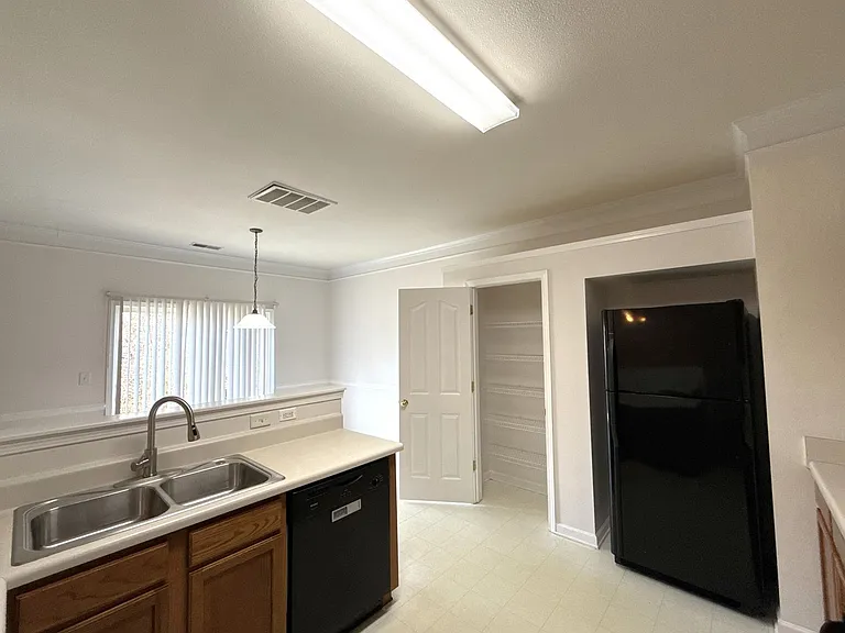 2807 Forest Grove Ct — Photo 5