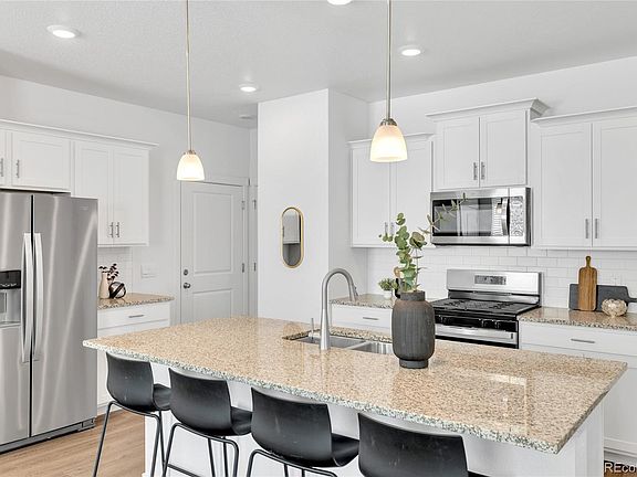 5th image of 212 S Uriah Street
