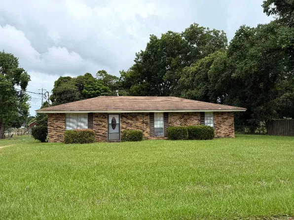 4210 Springdale Rd, Millbrook, AL 36054