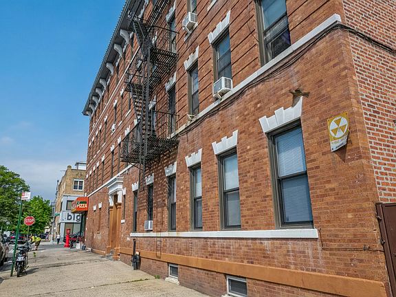 3rd image of 171 Bay 17 St #A