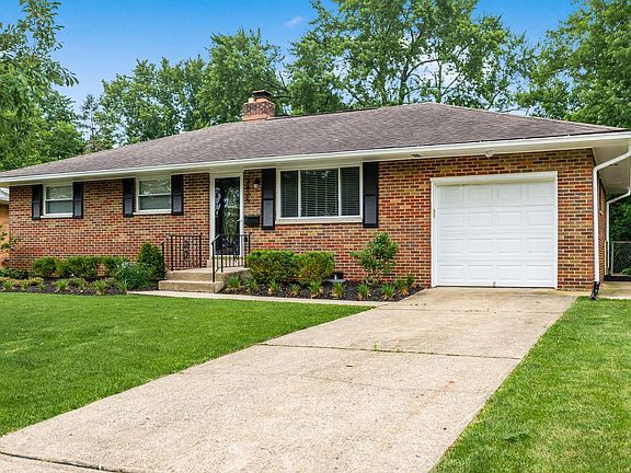5th image of 3825 Shamrock Dr