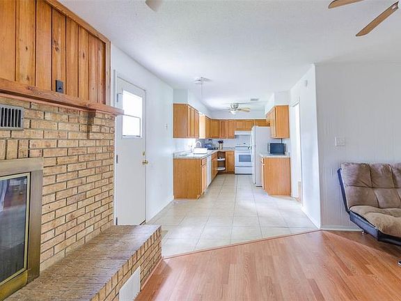 5th image of 4511 NW 30th Ter