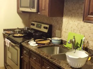 202-752 Inland Cir #202, Naperville, IL 60563